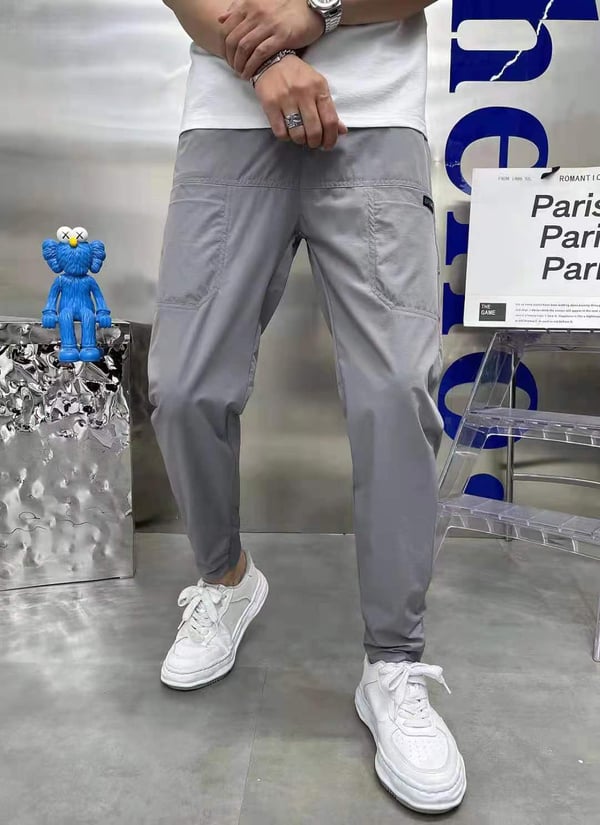 🔥Kaufen Sie 2 Gratis Versand-Hochelastische Skinny-Cargohose mit mehreren Taschen für Herren👖